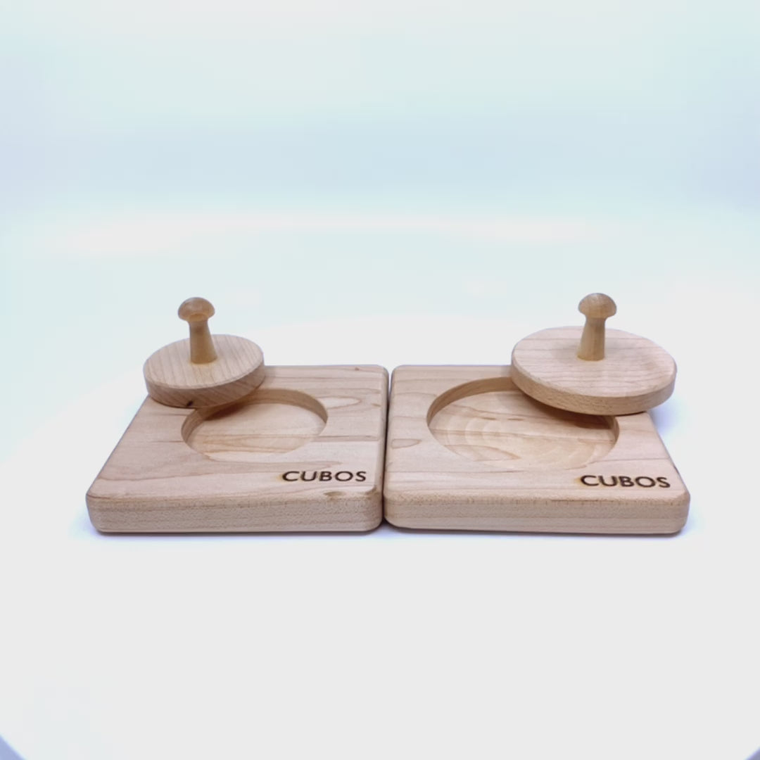 360-degree view of the Cubos circle puzzles (opened)