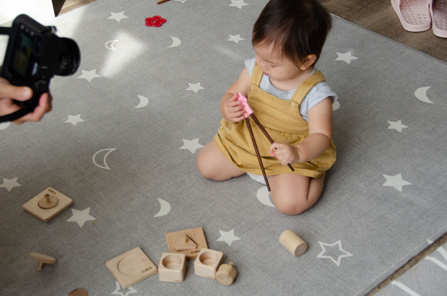 Simpo Kids Chopsticks with Cute Little Animal Helper