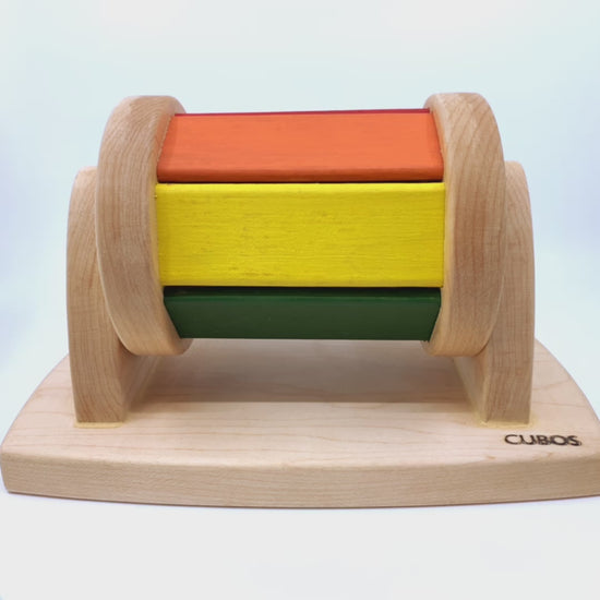 360-degree view of the Cubos Spinning Wheel
