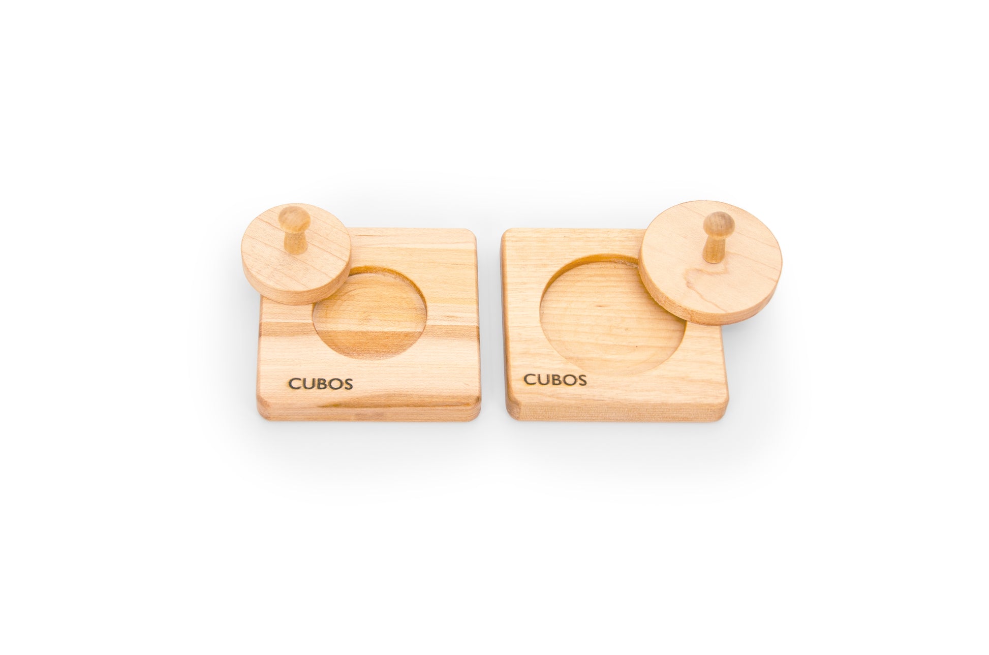 Cubos Circle Puzzle - A wooden puzzle with two circular pieces of different sizes, promoting shape recognition and problem-solving skills in Montessori education