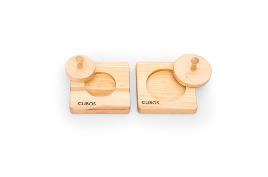 Cubos Circle Puzzle - A wooden puzzle with two circular pieces of different sizes, promoting shape recognition and problem-solving skills in Montessori education